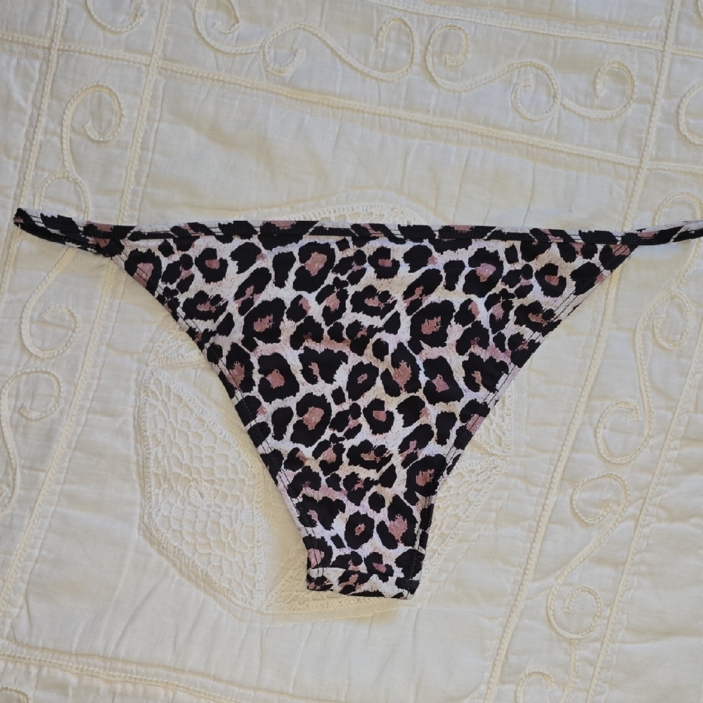 Leopard Print Bikini Set - Picture 3 of 6